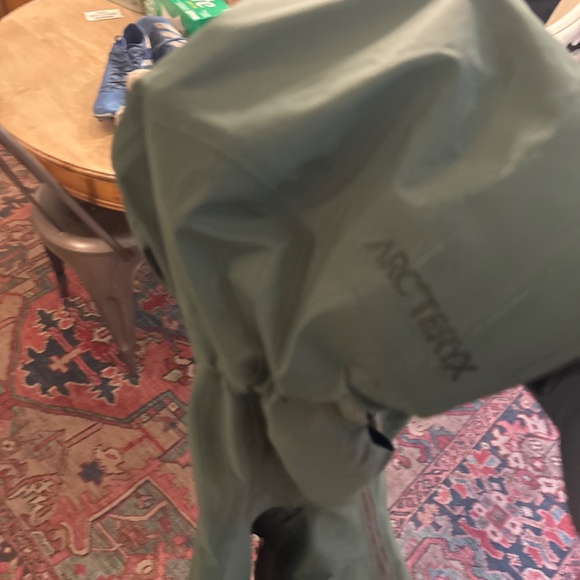 Verdant Gore-Tex Shell - Picture 3 of 3